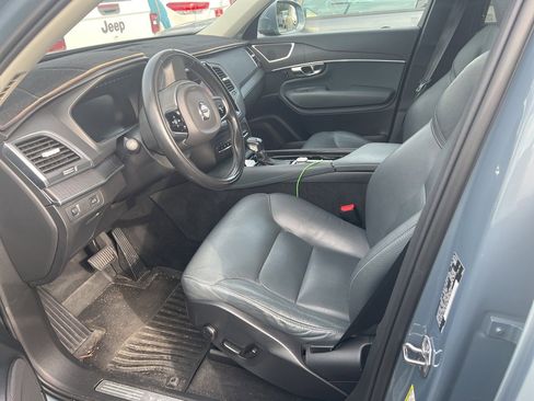 Used 2020 Volvo XC90 T6 Momentum w/ Protection Package Premier image 7