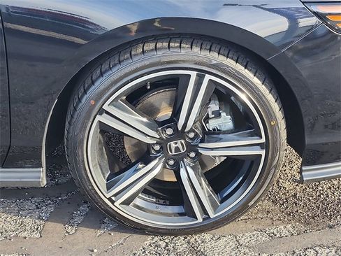 Used 2024 Honda Accord Sport image 8