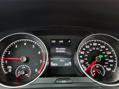 Used 2018 Volkswagen Golf SE image 27