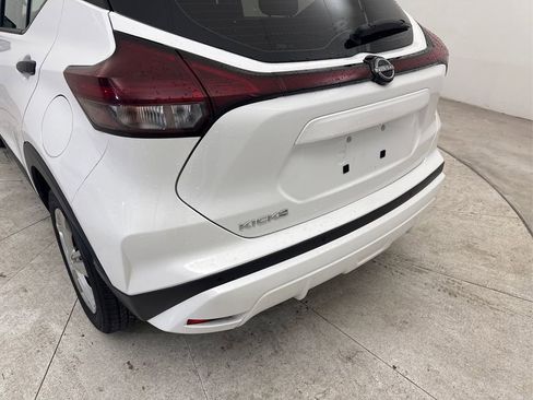 Used 2022 Nissan Kicks S FWD image 19