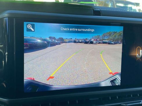 Certified 2025 Jeep Gladiator Mojave w/ Safety Group image 38