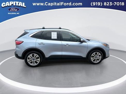 Certified 2022 Ford Escape SEL FWD image 9