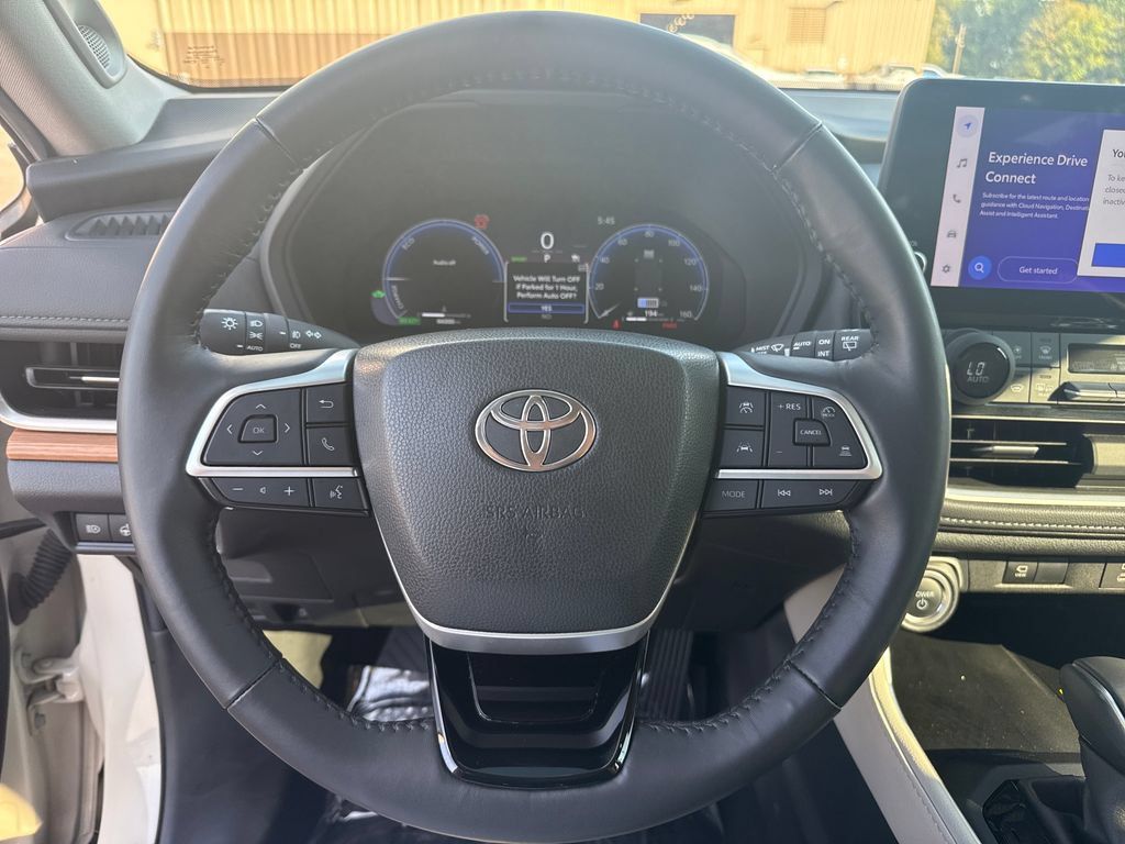 Used 2024 Toyota Grand Highlander AWD Hybrid image 16