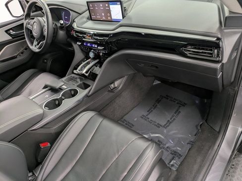 Used 2023 Acura MDX SH-AWD w/ Technology Package image 29