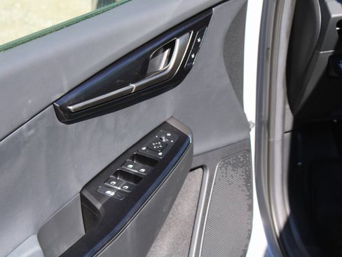 New 2025 Kia EV6 Wind image 19