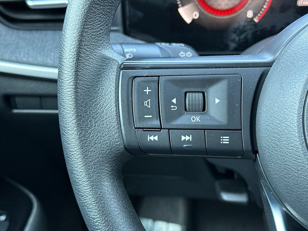 Used 2026 Nissan Kicks SV FWD image 26