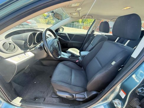Used 2011 MAZDA MAZDA3 i Touring FWD image 11