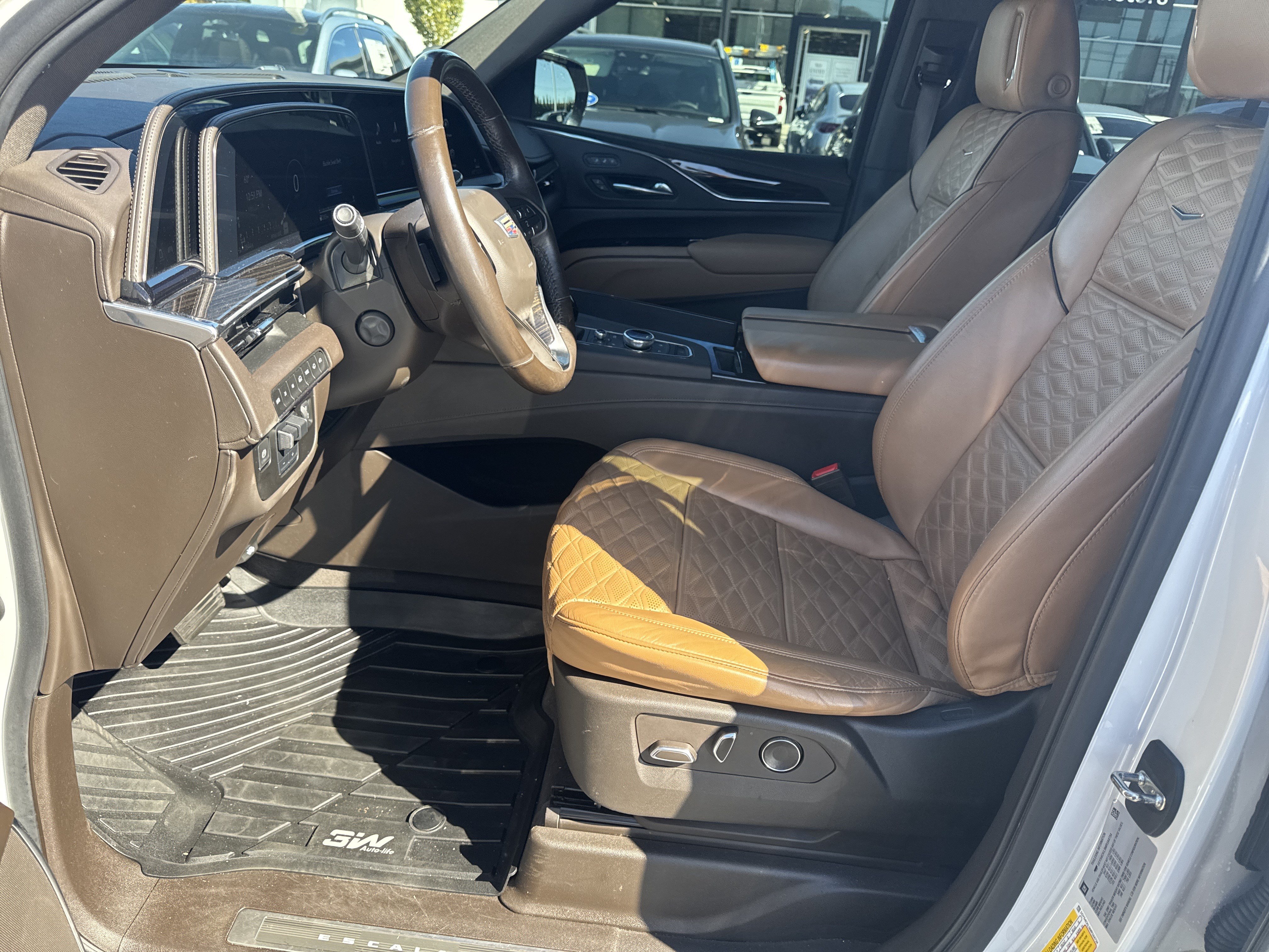 Used 2021 Cadillac Escalade Premium Luxury w/ Driver Assist Tech Package AWD/4WD image 16