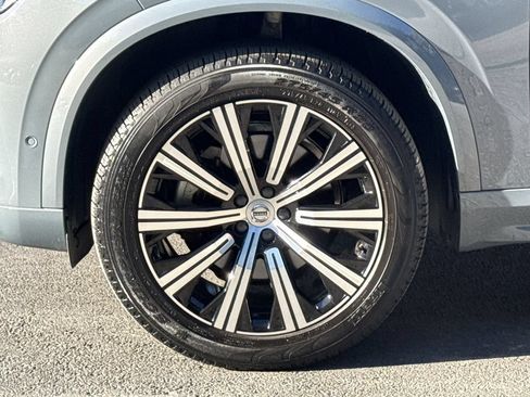 Used 2023 Volvo XC90 B6 Plus AWD/4WD image 19