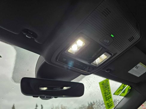 Used 2023 Volkswagen ID.4 Pro image 28