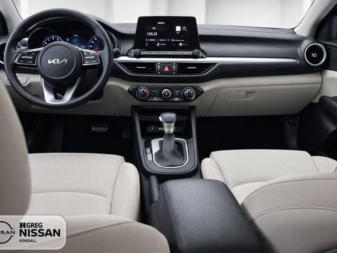 Used 2023 Kia Forte LXS w/ LXS Technology Package FWD image 8