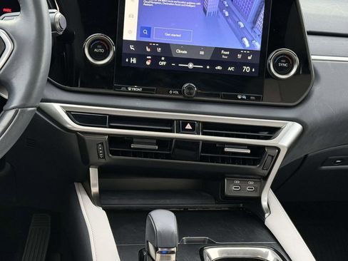 Used 2024 Lexus RX 350h Premium image 18