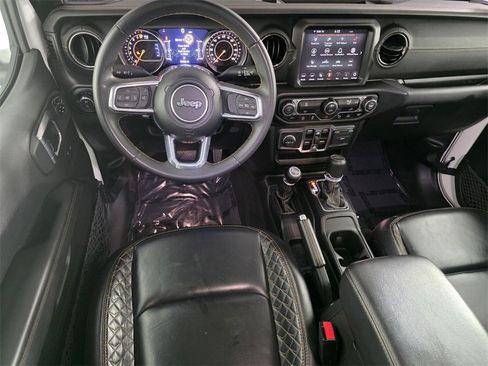 Used 2023 Jeep Gladiator Overland image 13