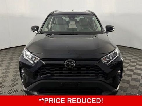 Used 2019 Toyota RAV4 XLE w/ Convenience Package AWD/4WD image 2