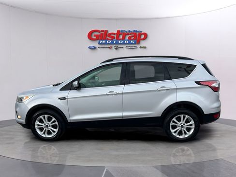 Used 2018 Ford Escape SE image 3