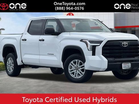 Certified 2025 Toyota Tundra SR5 AWD/4WD image 1