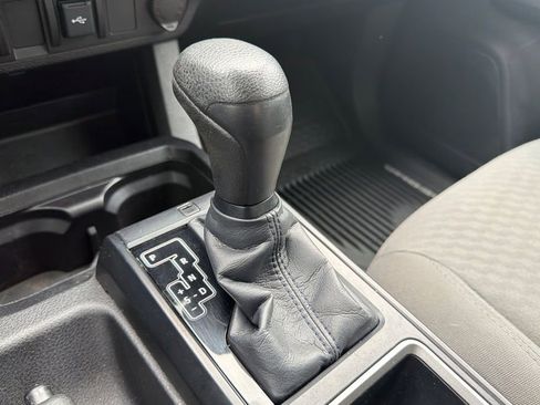 Used 2020 Toyota Tacoma SR RWD image 17