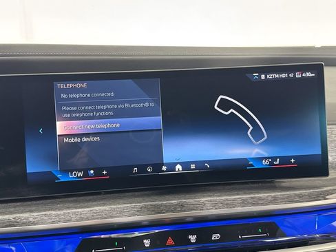 Used 2025 BMW 740i xDrive AWD/4WD image 32