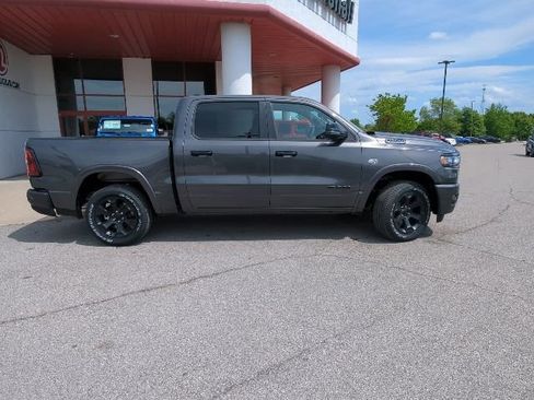 New 2026 RAM 1500 4x4 Crew Cab image 37
