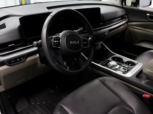 Used 2026 Kia Carnival EX FWD image 26