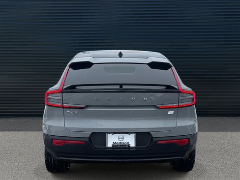 Certified 2024 Volvo C40 P8 Recharge Ultimate w/ Protection Package Premier image 6