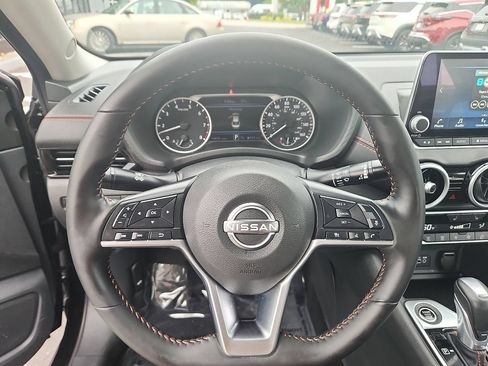 Certified 2025 Nissan Sentra SR w/ Midnight Edition FWD image 19