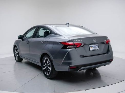 Used 2024 Nissan Versa SV image 3