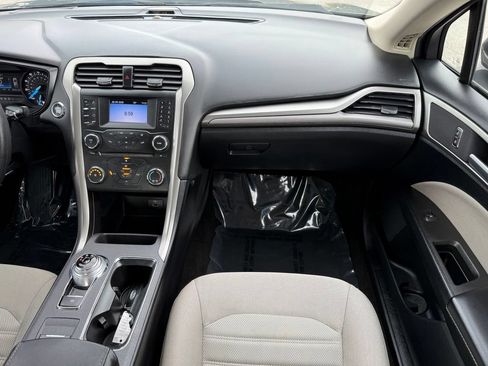 Used 2020 Ford Fusion S FWD image 21