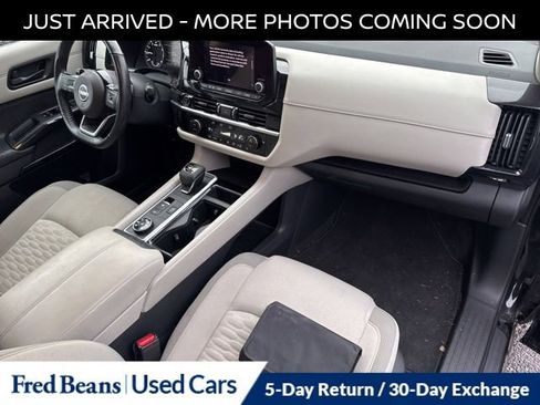 Certified 2023 Nissan Pathfinder SV image 17