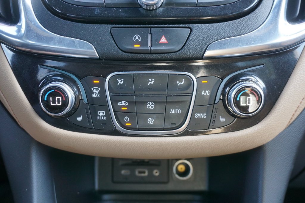 Used 2022 Chevrolet Equinox Premier AWD/4WD image 12