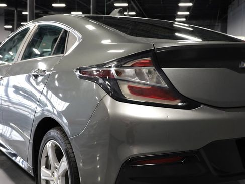 Used 2017 Chevrolet Volt LT w/ Comfort Package FWD image 27