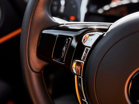 Used 2020 Rolls-Royce Wraith RWD image 48