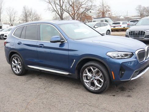 Used 2024 BMW X3 xDrive30i image 3