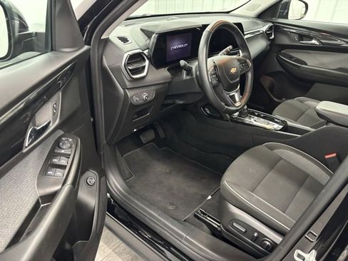 Used 2024 Chevrolet TrailBlazer LT w/ Convenience Package image 11