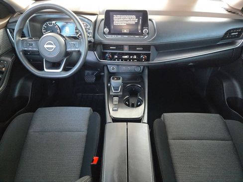 Used 2023 Nissan Rogue SV image 15