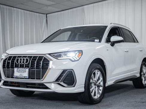 Used 2023 Audi Q3 2.0T Premium Plus w/ Premium Plus Package AWD/4WD image 3