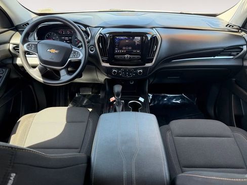 Used 2021 Chevrolet Traverse LS FWD image 10