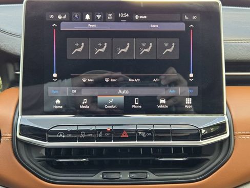 Used 2025 Jeep Compass Limited AWD/4WD image 22