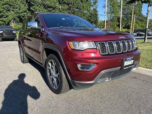 Used 2019 Jeep Grand Cherokee Limited AWD/4WD image 2