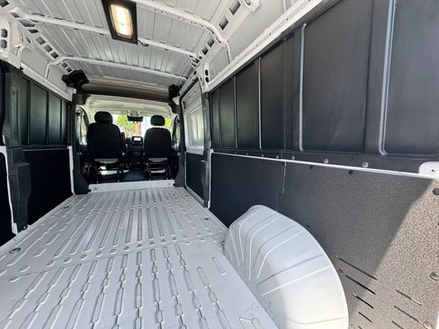 Used 2026 RAM ProMaster 2500 w/ Convenience Group FWD image 32
