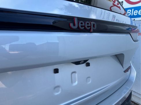 Used 2022 Jeep Grand Cherokee Trailhawk AWD/4WD image 20