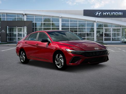 New 2025 Hyundai Elantra Sport FWD image 11