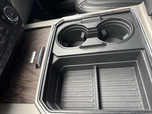 Used 2017 Ford F250 Lariat w/ Chrome Package image 34