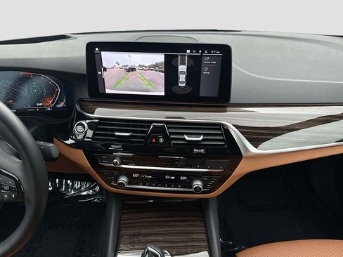 Used 2023 BMW 530i w/ Premium Package RWD image 19