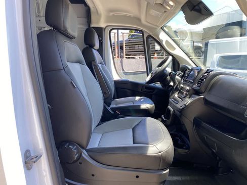 Used 2026 RAM ProMaster 2500 w/ Convenience Group FWD image 17