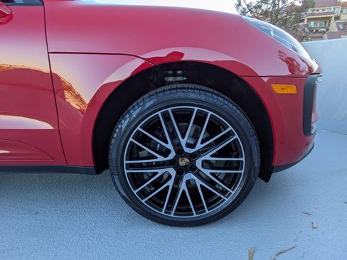 New 2026 Porsche Macan image 11