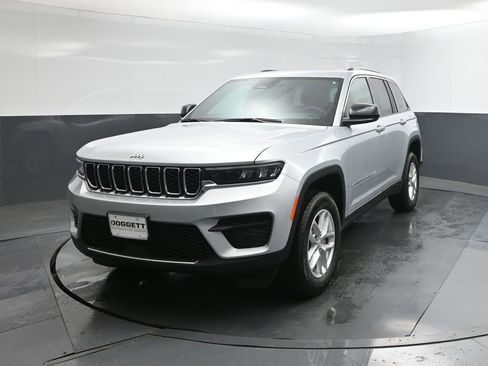 New 2026 Jeep Grand Cherokee Laredo image 30