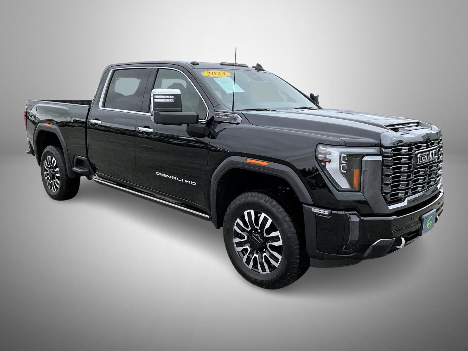 Certified 2024 GMC Sierra 2500 Denali Ultimate AWD/4WD image 3