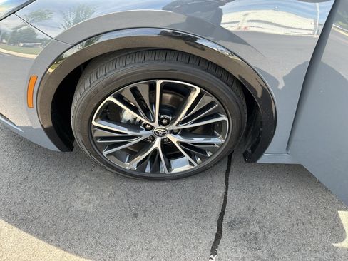 Used 2024 Toyota Prius Limited FWD image 13