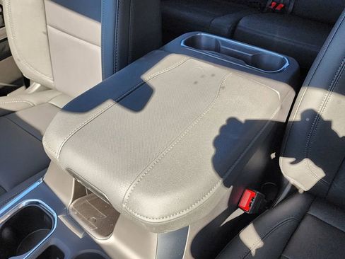 New 2026 GMC Sierra 1500 SLT w/ SLT Premium Plus Package image 31